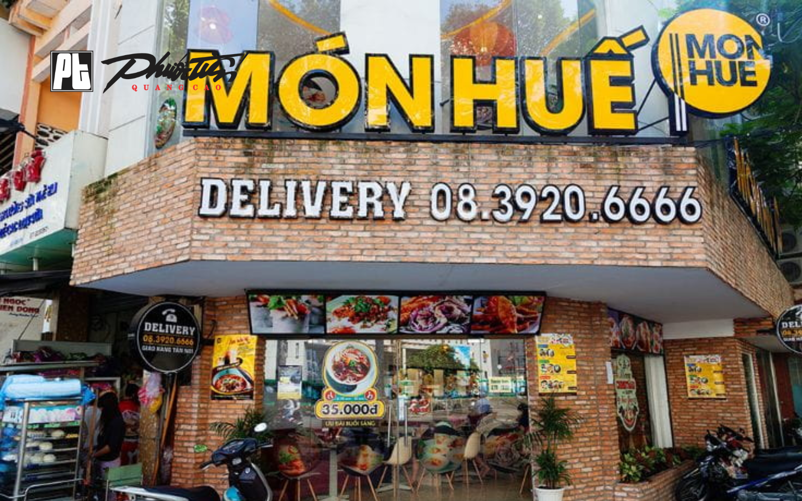 Biển hiệu quảng cáo nhà hàng món Huế