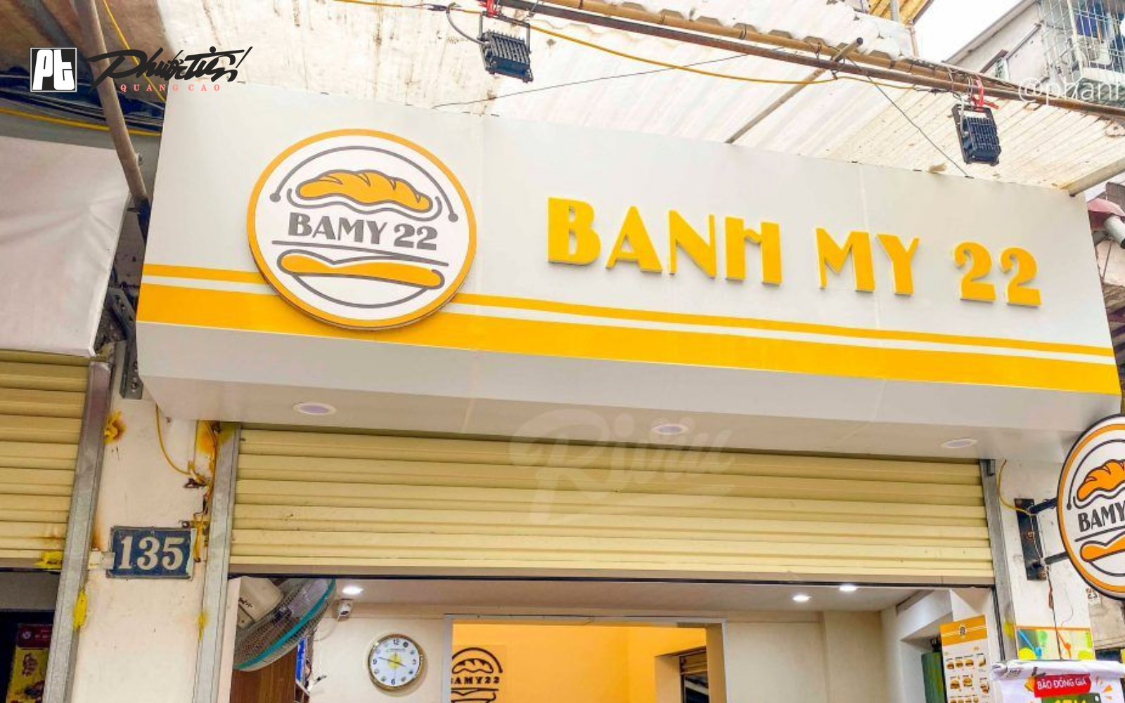 Bảng hiệu quán ăn vặt bánh mì