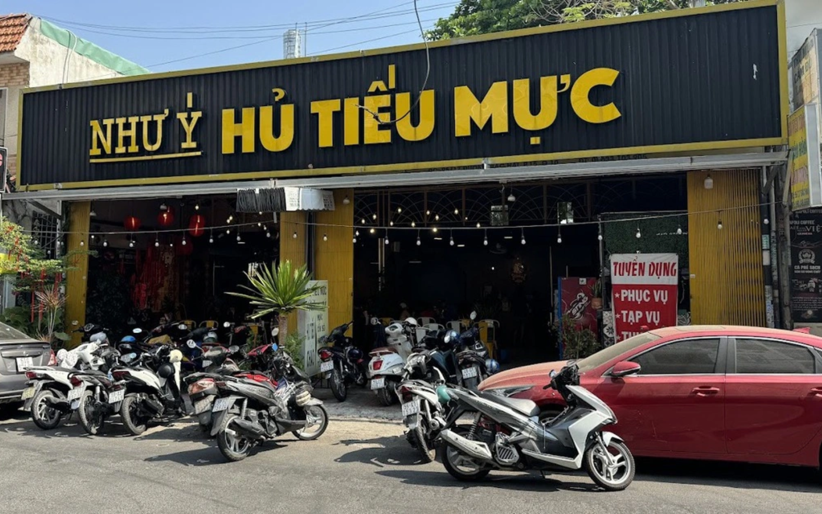 Bảng hiệu hủ tiếu Alu nổi bật giúp thu hút khách hàng