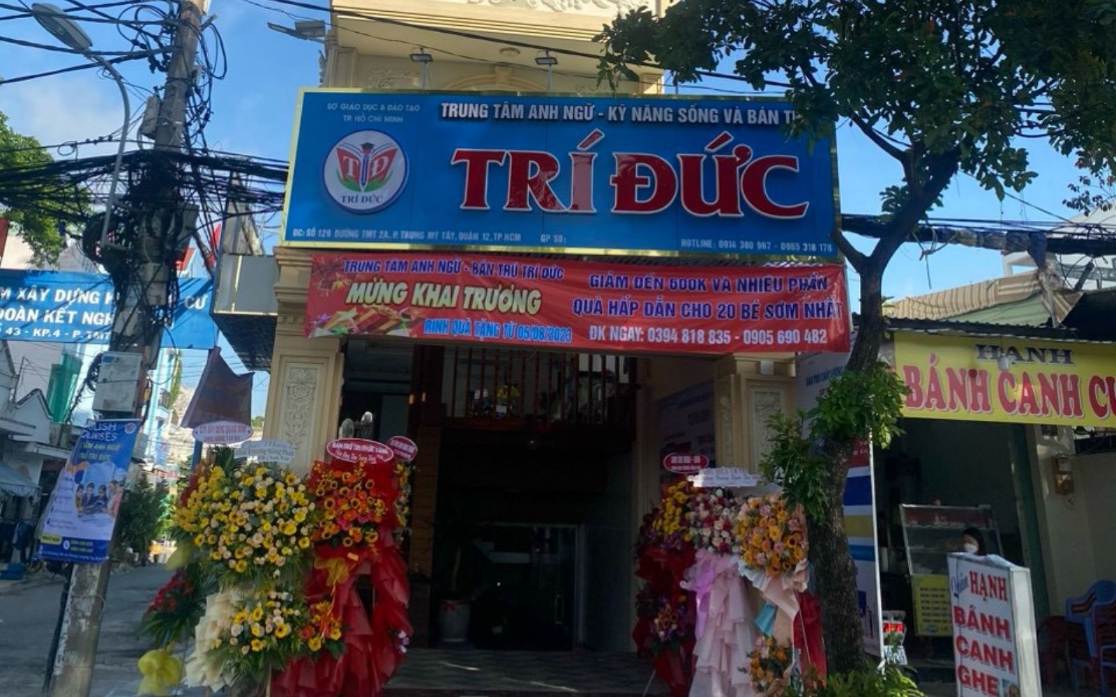 Mẫu bảng hiệu trung tâm anh ngữ Alu bắt mắt